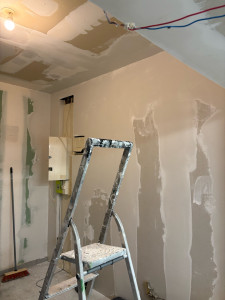 Photo de galerie - Chantier de bande à joint sur plaque de plâtre . 
