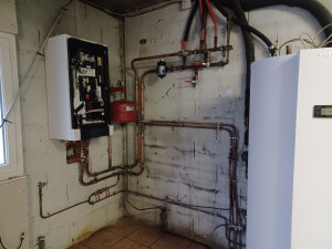 Photo de galerie - Réalisation de la pose d'une pompe a chaleur air/eau