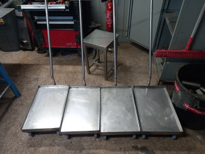 Photo de galerie - Fabrication de charrette servant a transporter des caisses a outils 