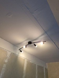 Photo de galerie - Installation d'un plafonnier led