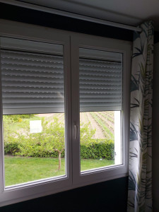 Photo de galerie - Installation de volet électrique en pose sous linteau 