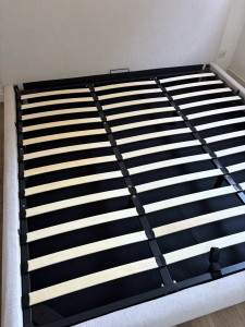 Photo de galerie - Lit coffre 200x200cm