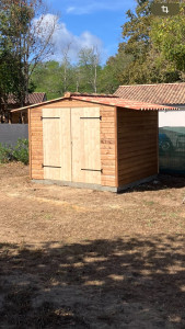 Photo de galerie - Fabrication et pose d’un cabanon en bois