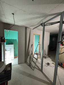 Photo de galerie - Montage cloison 