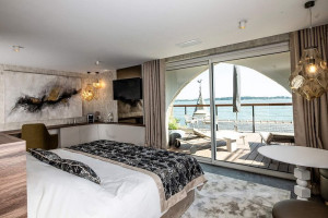 Photo de galerie - J’ai fait un stage au domaine de rochevilaine et nettoyer de nombreuses chambres donc je sais faire le ménage à la perfection ??