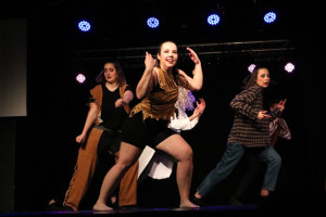 Photo de galerie - Sur scène pendant un spectacle