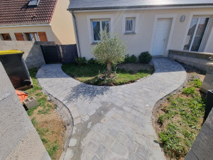 Photo de galerie - Pavage en gres gris 