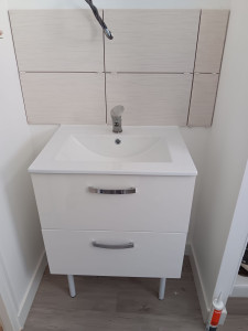 Photo de galerie - La posé du lavabo 