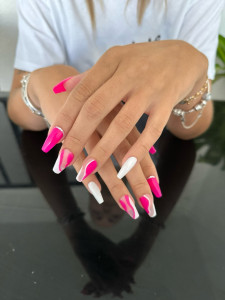 Photo de galerie - Pose de capsule américaine avec nail art