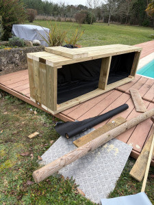 Photo de galerie - Fabrication d’un bac à fleurs en bois