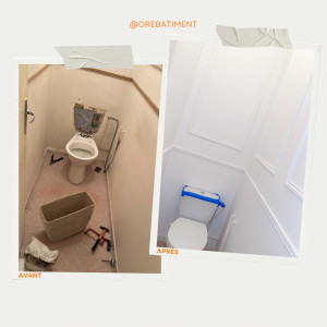 Photo de galerie - Rénovation complète des toilettes : dépose de l’ancienne installation, remise à neuf de la pièce, préparation et peinture des murs, avec pose de moulures pour une finition élégante.