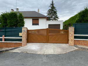 Photo de galerie - Pose d’un portail coulissant motorisé 