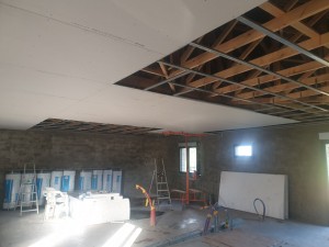 Photo de galerie - Realisation de plafond suspendu sur rail stilF530

