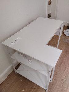 Photo de galerie - Bureau avec installation électrique.