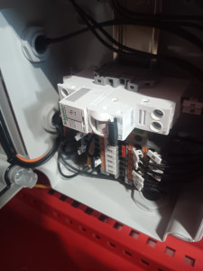 Photo de galerie - Installation électrique. 