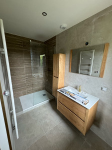 Photo de galerie - Pose de carrelage ainsi que les éléments sanitaires
