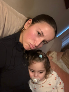 Photo de galerie - En plein baby-sitting avec ma petite cousine 