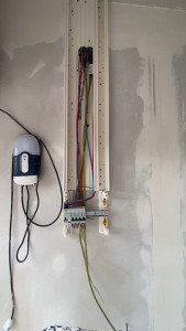 Photo de galerie - Pose d’un tableau électrique pour un garage 