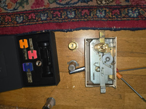 Photo de galerie - Ouverture de porte + remplacement cylindre 