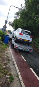 Photo de galerie - Touriste tombée en panne sur la route du retour de vacances, remorquer jusqu'à Rotterdam.