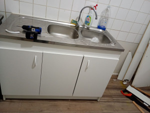 Photo de galerie - Montage de meubles, déménagement courte et longue distance, vidé la cave, déchetterie de toutes types de déchets, rénovation maçonnerie, finissions très pro.
  récupérer les meubles depuis le magasins..

