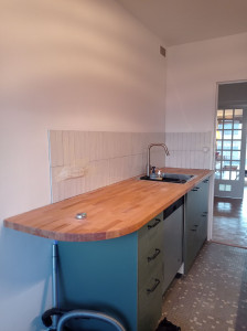 Photo de galerie - Pose cuisine et plan de travail 