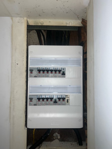 Photo de galerie - Tableau électrique 2 rangées 