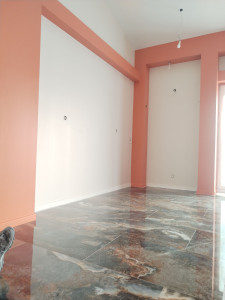 Photo de galerie - Mise en peinture murs et plafond. 