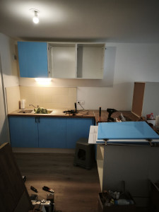 Photo de galerie - Montage d'une cuisine 