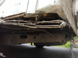 Photo de galerie - Réparation et réflexion complète arrière de camping car avec faisceau électrique complet.