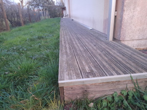 Photo de galerie - Terrasse en bois finition alu