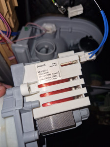 Photo de galerie - Remplacement Pompe de Cyclage Lave Vaisselle Whirlpool