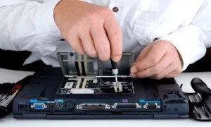 Photo de galerie - Remplacement disque dur par un disque SSD afin d améliorer les performances et la longévité de votre ordinateur 