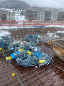 Photo de galerie - Installation des pieuvres électrique