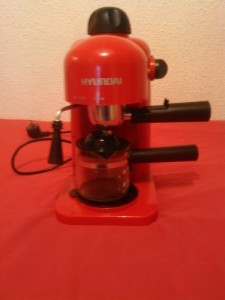 Photo de galerie - machine a café hyundai servie 2 3 fois 15€