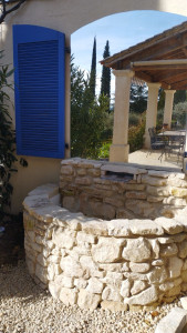 Photo de galerie - Création d’une fontaine en pierre froide