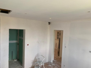 Photo de galerie - Ponçage- enduit - peinture 