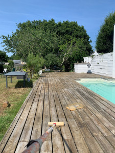 Photo de galerie - Terrasse a laver nettoyer et ponce et vernis 