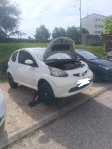Photo de galerie - Remplacement du démarreur à domicile sur cette Yaris essence 1.0l