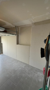 Photo de galerie - Doublage d’un mur en Placo . 