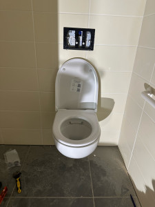 Photo de galerie - Pose de toilette suspendu 
