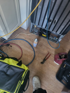 Photo de galerie - Ajouter du gaz dans un réfrigérateur qui fait plus de froid