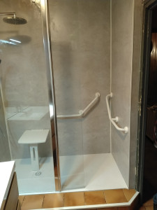 Photo de galerie - Remplacement d'une baignoire et mettre une douche à la place