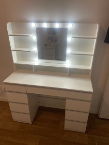 Photo de galerie - Coiffeuse