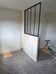Photo de galerie - Pose et fabrique d'une verrière avec son mur de séparation en plaques de plâtre...