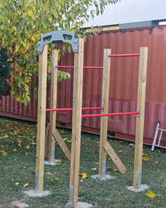 Photo de galerie - Installation d’une aire de jeux extérieure