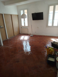 Photo de galerie - Réalisation d'un appartement comprenant sol et mur et plafond peinture blanche reprise des plinthes de couleur porte de couleur. faïence.
salle de bain gratuit cuisine gratuit sol gratuit.
travail Propre et soigné.