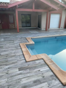 Photo de galerie - Carrelage extérieur imitation parquet 
