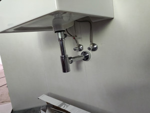 Photo de galerie - Installation d'un lavabo