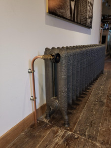 Photo de galerie - Pose radiateur avec installation en cuivre 